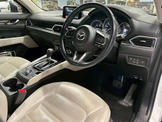 ＣＸ－５ ＸＤ　Ｌパッケージ　（禁煙車）（１オーナー）（白本革シート）（メーカーＳＤナビ）（パワーバックドア）（レーダークルーズ）（スマートシティブレーキ）（ＢＳＭ）（ＬＥＤヘッドライト）（ビルトインＥＴＣ）（純正１７インチＡＷ）（44枚目）