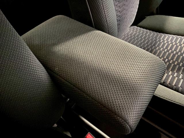 クロスロード ＨＤＤナビエディション　（禁煙車）（後期型）（メーカーＨＤＤナビ）（ＨＩＤヘッドライト）（キーレスエントリー）（電動格納ミラー）（フルフラットシート）（ＡＢＳ）（３列シート）（７人乗り）（純正１６インチＡＷ）（46枚目）