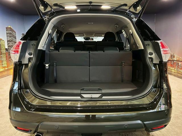 エクストレイル ２０Ｘｔ　エマージェンシーブレーキパッケージ　（禁煙車）（７人乗り）（４ＷＤ）（アラウンドビューモニター）（パワーバックドア）（純正ＳＤナビ）（撥水カプロンシート）（クルーズコントロール）（ＢＳＭ）（ビルトインＥＴＣ）（純正１７インチＡＷ）（13枚目）