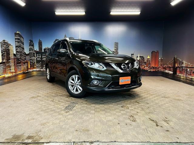 エクストレイル ２０Ｘｔ　エマージェンシーブレーキパッケージ　（禁煙車）（７人乗り）（４ＷＤ）（アラウンドビューモニター）（パワーバックドア）（純正ＳＤナビ）（撥水カプロンシート）（クルーズコントロール）（ＢＳＭ）（ビルトインＥＴＣ）（純正１７インチＡＷ）（64枚目）