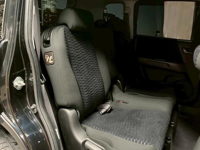 クロスロード 　（禁煙車）（後期型）（Ｃｌａｒｉｏｎ製ＨＤＤナビ）（ＨＩＤヘッドライト）（フルフラットシート）（７人乗り）（３列シート）（バックカメラ）（ＥＴＣ）（Ｂｌｕｅｔｏｏｔｈ接続可能）（純正１７インチＡＷ）（16枚目）