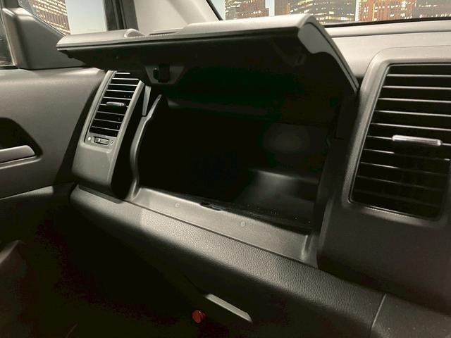 クロスロード 　（禁煙車）（後期型）（Ｃｌａｒｉｏｎ製ＨＤＤナビ）（ＨＩＤヘッドライト）（フルフラットシート）（７人乗り）（３列シート）（バックカメラ）（ＥＴＣ）（Ｂｌｕｅｔｏｏｔｈ接続可能）（純正１７インチＡＷ）（34枚目）