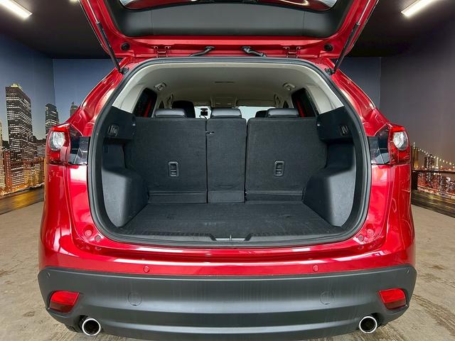 ＣＸ－５ ＸＤ　Ｌパッケージ　（禁煙車）（後期型）（ＢＯＳＥサウンド）（黒本革シート）（レーダークルーズ）（メーカーＳＤナビ）（シートヒーター）（クリアランスソナー）（衝突軽減ブレーキ）（ビルトインＥＴＣ）（純正１９インチＡＷ）（15枚目）