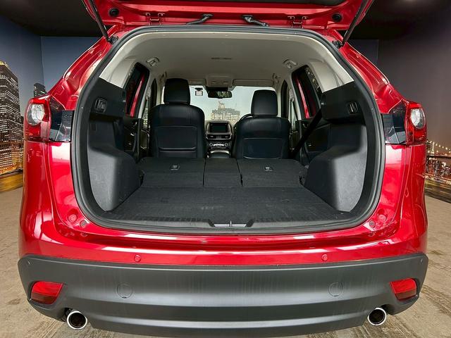 ＣＸ－５ ＸＤ　Ｌパッケージ　（禁煙車）（後期型）（ＢＯＳＥサウンド）（黒本革シート）（レーダークルーズ）（メーカーＳＤナビ）（シートヒーター）（クリアランスソナー）（衝突軽減ブレーキ）（ビルトインＥＴＣ）（純正１９インチＡＷ）（16枚目）