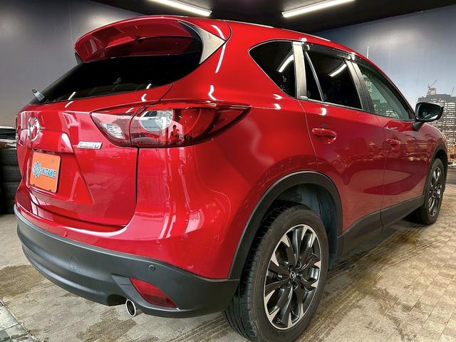 ＣＸ－５ ＸＤ　Ｌパッケージ　（禁煙車）（後期型）（ＢＯＳＥサウンド）（黒本革シート）（レーダークルーズ）（メーカーＳＤナビ）（シートヒーター）（クリアランスソナー）（衝突軽減ブレーキ）（ビルトインＥＴＣ）（純正１９インチＡＷ）（24枚目）