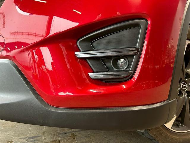 ＣＸ－５ ＸＤ　Ｌパッケージ　（禁煙車）（後期型）（ＢＯＳＥサウンド）（黒本革シート）（レーダークルーズ）（メーカーＳＤナビ）（シートヒーター）（クリアランスソナー）（衝突軽減ブレーキ）（ビルトインＥＴＣ）（純正１９インチＡＷ）（53枚目）