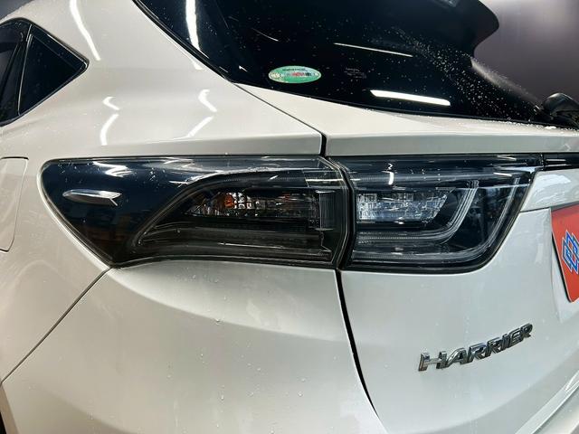 ハリアー プレミアム　アドバンスドパッケージ　（禁煙車）（サンルーフ）（モデリスタエアロ）（黒本革）（全周囲カメラ）（レーダークルーズ）（シートヒーター）（パワーシート）（シートメモリー）（ＬＥＤヘッドライト）（ＥＴＣ）（純正１８インチＡＷ）（28枚目）