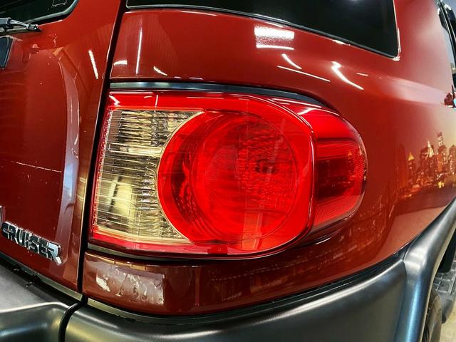 ＦＪクルーザー カラーパッケージ　（禁煙車）（４ＷＤ）（ルーフラック）（ケンウッドＳＤナビ）（バックカメラ）（フロントフォグ）（クルコン）（クリアランスソナー）（デフロック）（スマートキー）（ＥＴＣ）（ＬＤＷ）（純正１７インチＡＷ）（36枚目）