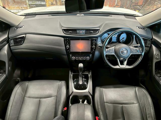 エクストレイル モード・プレミアｉ　ハイブリッド　（禁煙車）（４ＷＤ）（黒本革）（純正ＳＤナビ）（全周囲カメラ）（クリアランスソナー）（ＬＥＤヘッドライト）（フルフラット）（ダウンヒル）（シートヒーター）（アイドリングストップ）（純正１９インチＡＷ）（5枚目）