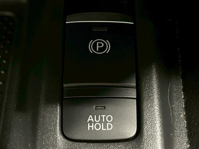 エクストレイル モード・プレミアｉ　ハイブリッド　（禁煙車）（４ＷＤ）（黒本革）（純正ＳＤナビ）（全周囲カメラ）（クリアランスソナー）（ＬＥＤヘッドライト）（フルフラット）（ダウンヒル）（シートヒーター）（アイドリングストップ）（純正１９インチＡＷ）（12枚目）