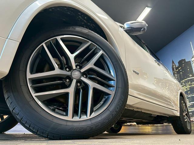 エクストレイル モード・プレミアｉ　ハイブリッド　（禁煙車）（４ＷＤ）（黒本革）（純正ＳＤナビ）（全周囲カメラ）（クリアランスソナー）（ＬＥＤヘッドライト）（フルフラット）（ダウンヒル）（シートヒーター）（アイドリングストップ）（純正１９インチＡＷ）（21枚目）