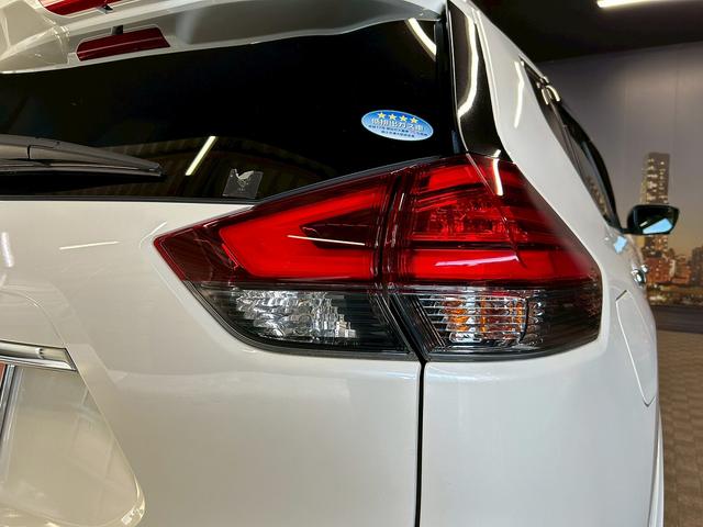 エクストレイル モード・プレミアｉ　ハイブリッド　（禁煙車）（４ＷＤ）（黒本革）（純正ＳＤナビ）（全周囲カメラ）（クリアランスソナー）（ＬＥＤヘッドライト）（フルフラット）（ダウンヒル）（シートヒーター）（アイドリングストップ）（純正１９インチＡＷ）（30枚目）