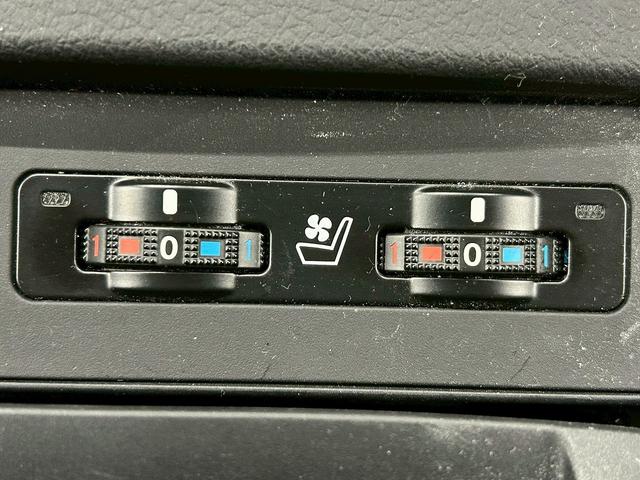 ＲＸ ＲＸ４５０ｈ　バージョンＬ　（禁煙車）（サンルーフ）（黒本革シート）（シートヒーター／エアコン）（純正ＨＤＤナビ）（パワーバックドア）（１００Ｖ電源）（オートクルーズ）（ＨＵＤ）（ビルトインＥＴＣ）（純正１８インチＡＷ）（9枚目）