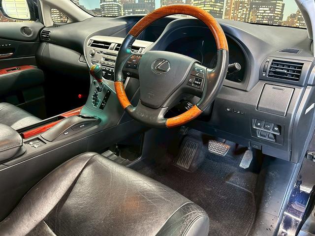 ＲＸ ＲＸ４５０ｈ　バージョンＬ　（禁煙車）（サンルーフ）（黒本革シート）（シートヒーター／エアコン）（純正ＨＤＤナビ）（パワーバックドア）（１００Ｖ電源）（オートクルーズ）（ＨＵＤ）（ビルトインＥＴＣ）（純正１８インチＡＷ）（38枚目）