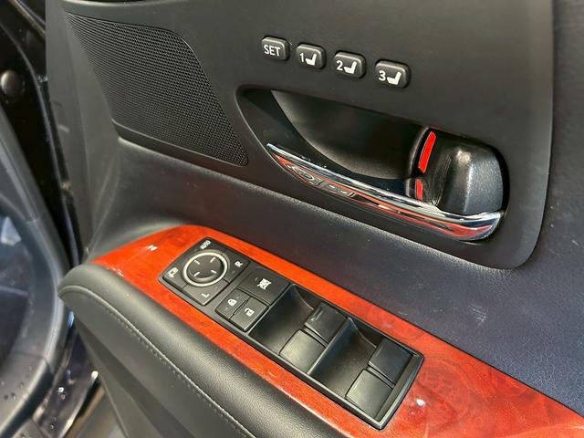 ＲＸ ＲＸ４５０ｈ　バージョンＬ　（禁煙車）（サンルーフ）（黒本革シート）（シートヒーター／エアコン）（純正ＨＤＤナビ）（パワーバックドア）（１００Ｖ電源）（オートクルーズ）（ＨＵＤ）（ビルトインＥＴＣ）（純正１８インチＡＷ）（39枚目）