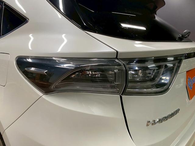 ハリアーハイブリッド プレミアム　（禁煙車）（４ＷＤ）（黒半革）（純正ＳＤナビ）（レーダークルーズコントロール）（バックカメラ）（パワーシート）（ＬＥＤヘッドライト）（クリアランスソナー）（フルフラット）（ＥＴＣ）（純正１８インチＡＷ（25枚目）