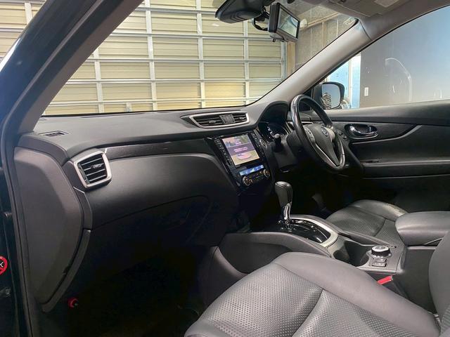 エクストレイル ２０Ｘ　ハイブリッド　エマージェンシーブレーキＰ　（禁煙車）（４ＷＤ）（純正ＳＤナビ）（バックカメラ）（シートヒーター）（ＬＥＤヘッドライト）（センターデフロック）（プッシュスタート＆スマートキー）（デジタルインナーミラー）（純正１７インチＡＷ）（57枚目）