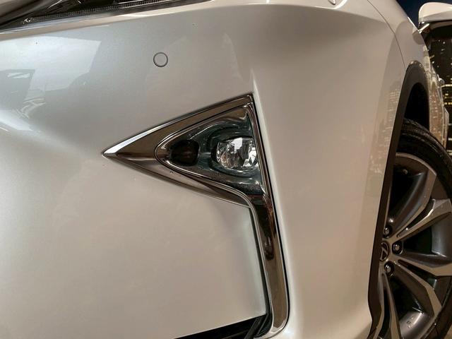 ＲＸ ＲＸ４５０ｈＬ　（禁煙車）（３列７人乗）（ベージュ本革）（リアエンターテイメント）（シートヒーター＆Ａ／Ｃ）（レーダークルーズ）（パワーバックドア）（ＨＵＤ）（三眼ＬＥＤヘッド）（ＥＴＣ）（純正２０インチＡＷ）（57枚目）
