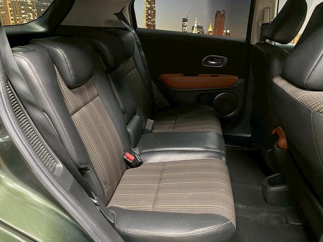 ヴェゼル ハイブリッドＺ　（禁煙車）（純正ナビ）（バックモニター）（クルコン）（パドルシフト）（スマートキー＆プッシュスタート）（シートヒーター）（電動サイドブレーキ）（ブレーキホールド）（ＥＴＣ）（純正１７インチＡＷ）（18枚目）