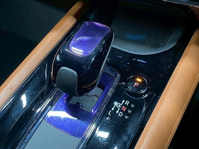 ヴェゼル ハイブリッドＺ　（禁煙車）（純正ナビ）（バックモニター）（クルコン）（パドルシフト）（スマートキー＆プッシュスタート）（シートヒーター）（電動サイドブレーキ）（ブレーキホールド）（ＥＴＣ）（純正１７インチＡＷ）（26枚目）