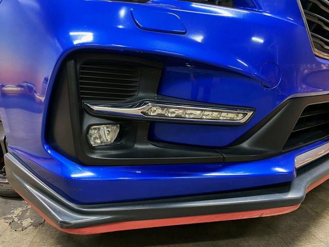 レヴォーグ ２．０ＳＴＩスポーツアイサイト　（禁煙車）（サンルーフ）（柿本マフラー）（フルエアロ）（赤本革）（ターボ）（純正ＳＤナビ）（レーダークルーズ）（パドルシフト）（パワーシート）（シートヒーター）（シートメモリー）（純正１８インチＡＷ）（50枚目）