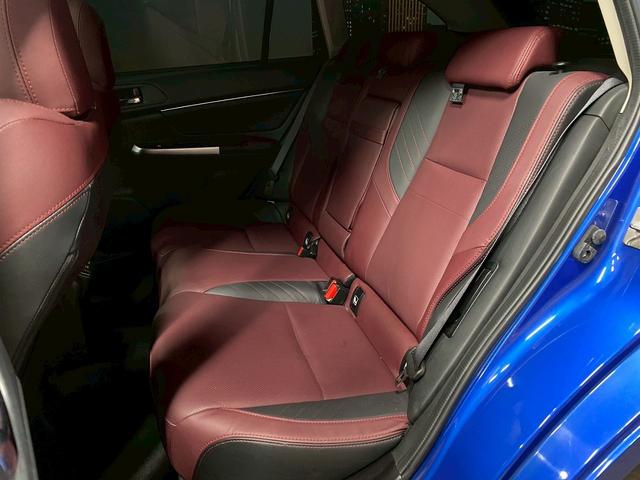 レヴォーグ ２．０ＳＴＩスポーツアイサイト　（禁煙車）（サンルーフ）（柿本マフラー）（フルエアロ）（赤本革）（ターボ）（純正ＳＤナビ）（レーダークルーズ）（パドルシフト）（パワーシート）（シートヒーター）（シートメモリー）（純正１８インチＡＷ）（58枚目）