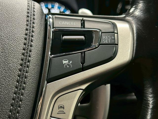 アウトランダーＰＨＥＶ Ｇプレミアムパッケージ　（禁煙車）（後期型）（黒本革シート）（４ＷＤ）（ロックフォードプレミアムスピーカー）（レーダークルーズ）（アラウンドビューモニター）（パワーバックドア）（パドルシフト）（ＥＴＣ）（純正１８インチＡＷ）（12枚目）