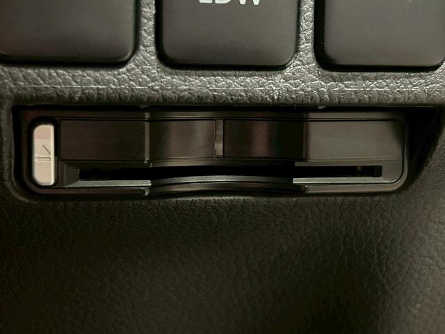 アウトランダーＰＨＥＶ Ｇプレミアムパッケージ　（禁煙車）（後期型）（黒本革シート）（４ＷＤ）（ロックフォードプレミアムスピーカー）（レーダークルーズ）（アラウンドビューモニター）（パワーバックドア）（パドルシフト）（ＥＴＣ）（純正１８インチＡＷ）（14枚目）