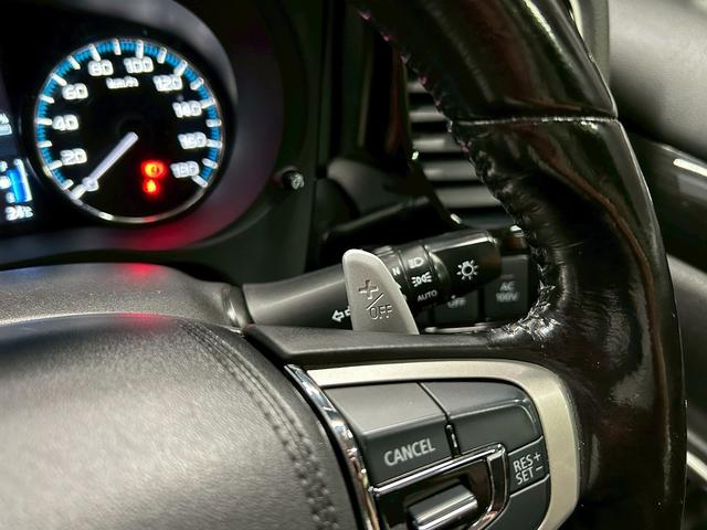 アウトランダーＰＨＥＶ Ｇプレミアムパッケージ　（禁煙車）（後期型）（黒本革シート）（４ＷＤ）（ロックフォードプレミアムスピーカー）（レーダークルーズ）（アラウンドビューモニター）（パワーバックドア）（パドルシフト）（ＥＴＣ）（純正１８インチＡＷ）（30枚目）