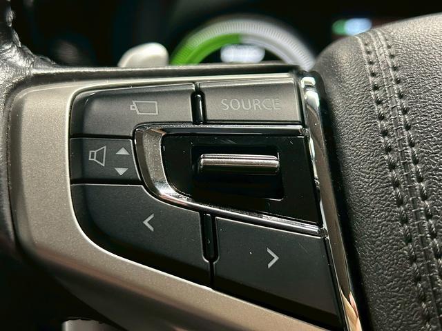 アウトランダーＰＨＥＶ Ｇプレミアムパッケージ　（禁煙車）（後期型）（黒本革シート）（４ＷＤ）（ロックフォードプレミアムスピーカー）（レーダークルーズ）（アラウンドビューモニター）（パワーバックドア）（パドルシフト）（ＥＴＣ）（純正１８インチＡＷ）（33枚目）