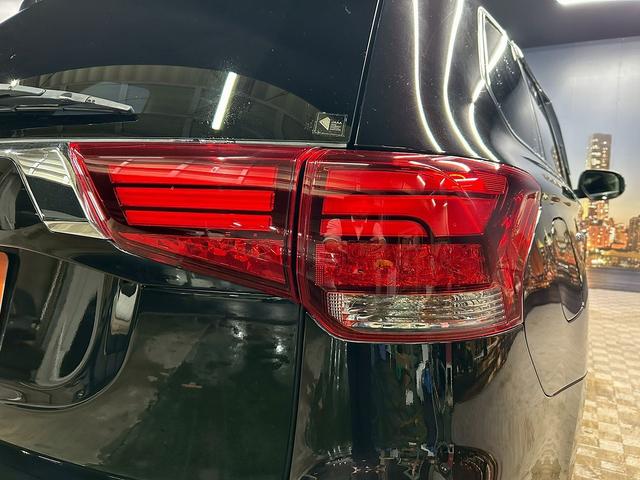 アウトランダーＰＨＥＶ Ｇプレミアムパッケージ　（禁煙車）（後期型）（黒本革シート）（４ＷＤ）（ロックフォードプレミアムスピーカー）（レーダークルーズ）（アラウンドビューモニター）（パワーバックドア）（パドルシフト）（ＥＴＣ）（純正１８インチＡＷ）（48枚目）