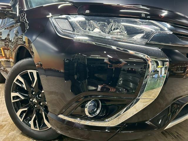 アウトランダーＰＨＥＶ Ｇプレミアムパッケージ　（禁煙車）（後期型）（黒本革シート）（４ＷＤ）（ロックフォードプレミアムスピーカー）（レーダークルーズ）（アラウンドビューモニター）（パワーバックドア）（パドルシフト）（ＥＴＣ）（純正１８インチＡＷ）（62枚目）