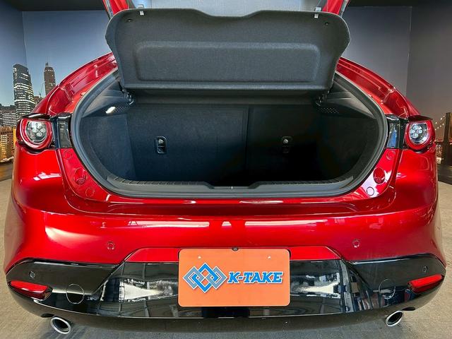 ＭＡＺＤＡ３ファストバック ＸＤプロアクティブ　Ｉ－アクティブセンス（禁煙車）（４ＷＤ）（ＢＯＳＥサウンド）（レーダークルーズ）（メーカーＳＤナビ）（ＣａｒＰｌａｙ対応）（フルフラット）（クリアランスソナー）（ＥＴＣ）（純正１８インチＡＷ）（14枚目）