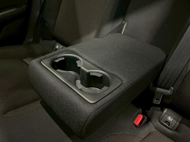 ＭＡＺＤＡ３ファストバック ＸＤプロアクティブ　Ｉ－アクティブセンス（禁煙車）（４ＷＤ）（ＢＯＳＥサウンド）（レーダークルーズ）（メーカーＳＤナビ）（ＣａｒＰｌａｙ対応）（フルフラット）（クリアランスソナー）（ＥＴＣ）（純正１８インチＡＷ）（28枚目）