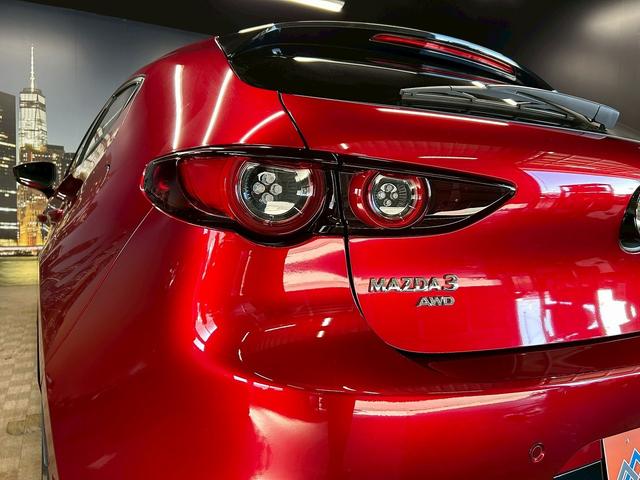 ＭＡＺＤＡ３ファストバック ＸＤプロアクティブ　Ｉ－アクティブセンス（禁煙車）（４ＷＤ）（ＢＯＳＥサウンド）（レーダークルーズ）（メーカーＳＤナビ）（ＣａｒＰｌａｙ対応）（フルフラット）（クリアランスソナー）（ＥＴＣ）（純正１８インチＡＷ）（31枚目）
