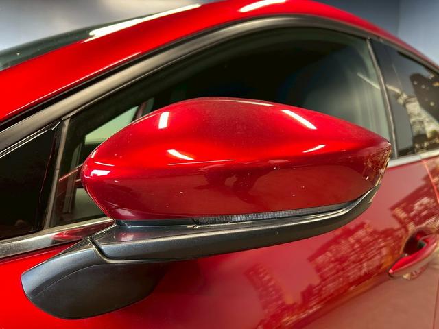 ＭＡＺＤＡ３ファストバック ＸＤプロアクティブ　Ｉ－アクティブセンス（禁煙車）（４ＷＤ）（ＢＯＳＥサウンド）（レーダークルーズ）（メーカーＳＤナビ）（ＣａｒＰｌａｙ対応）（フルフラット）（クリアランスソナー）（ＥＴＣ）（純正１８インチＡＷ）（35枚目）