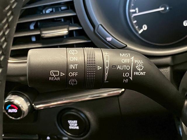 ＭＡＺＤＡ３ファストバック ＸＤプロアクティブ　Ｉ－アクティブセンス（禁煙車）（４ＷＤ）（ＢＯＳＥサウンド）（レーダークルーズ）（メーカーＳＤナビ）（ＣａｒＰｌａｙ対応）（フルフラット）（クリアランスソナー）（ＥＴＣ）（純正１８インチＡＷ）（48枚目）