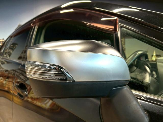 レヴォーグ １．６ＳＴＩスポーツアイサイト　アドバンスセーフティパッケージ（禁煙車）（４ＷＤ）（赤茶本革シート）（レーダークルーズ）（メーカーＳＤナビ）（ＳＴＩスポイラー）（ＳＴＩマフラー）（ターボ）（ＢＳＭ）（ＥＴＣ）（純正１８インチＡＷ）（17枚目）