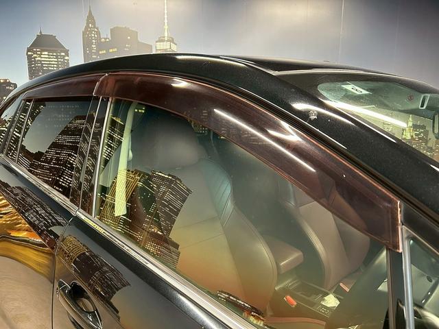 レヴォーグ １．６ＳＴＩスポーツアイサイト　アドバンスセーフティパッケージ（禁煙車）（４ＷＤ）（赤茶本革シート）（レーダークルーズ）（メーカーＳＤナビ）（ＳＴＩスポイラー）（ＳＴＩマフラー）（ターボ）（ＢＳＭ）（ＥＴＣ）（純正１８インチＡＷ）（61枚目）