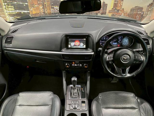 ＣＸ－５ ＸＤ　Ｌパッケージ　（禁煙車）（後期型）（メーカーＳＤナビ）（黒本革）（バック＆サイドカメラ）（レーダークルーズコントロール）（ＬＥＤヘッドライト）（パワーシート）（ＢＯＳＥスピーカー）（ＥＴＣ）（純正１９インチＡＷ）（5枚目）