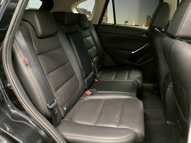 ＣＸ－５ ＸＤ　Ｌパッケージ　（禁煙車）（後期型）（メーカーＳＤナビ）（黒本革）（バック＆サイドカメラ）（レーダークルーズコントロール）（ＬＥＤヘッドライト）（パワーシート）（ＢＯＳＥスピーカー）（ＥＴＣ）（純正１９インチＡＷ）（17枚目）