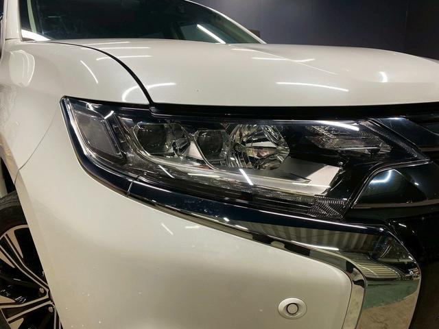 アウトランダーPHEV Gナビパッケージ (禁煙車)(後期型)(4WD)(黒半革)(純正SDナビ)(バックカメラ)(LEDヘッドライト)(クリアランスソナー)(パドルシフト)(パワーシート)(シートヒーター)(ETC)(純正18インチAW)(17枚目)