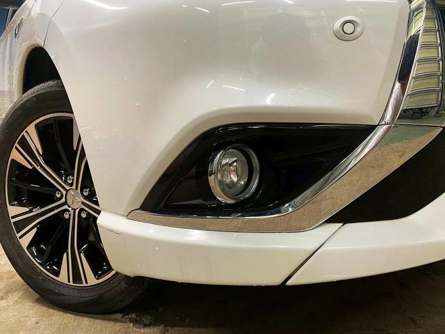 アウトランダーPHEV Gナビパッケージ (禁煙車)(後期型)(4WD)(黒半革)(純正SDナビ)(バックカメラ)(LEDヘッドライト)(クリアランスソナー)(パドルシフト)(パワーシート)(シートヒーター)(ETC)(純正18インチAW)(19枚目)