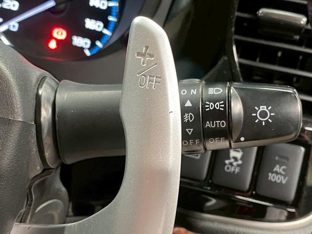 アウトランダーPHEV Gナビパッケージ (禁煙車)(後期型)(4WD)(黒半革)(純正SDナビ)(バックカメラ)(LEDヘッドライト)(クリアランスソナー)(パドルシフト)(パワーシート)(シートヒーター)(ETC)(純正18インチAW)(31枚目)