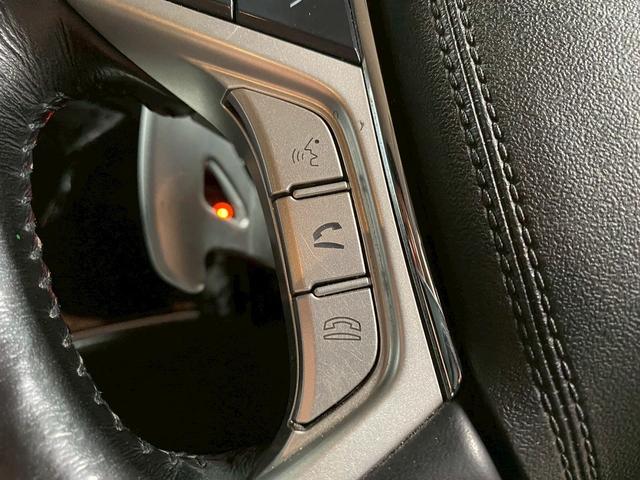 アウトランダーPHEV Gナビパッケージ (禁煙車)(後期型)(4WD)(黒半革)(純正SDナビ)(バックカメラ)(LEDヘッドライト)(クリアランスソナー)(パドルシフト)(パワーシート)(シートヒーター)(ETC)(純正18インチAW)(33枚目)