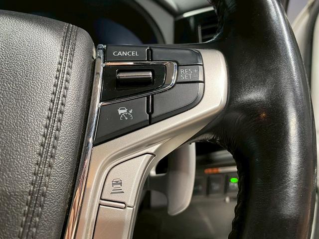 アウトランダーPHEV Gナビパッケージ (禁煙車)(後期型)(4WD)(黒半革)(純正SDナビ)(バックカメラ)(LEDヘッドライト)(クリアランスソナー)(パドルシフト)(パワーシート)(シートヒーター)(ETC)(純正18インチAW)(35枚目)