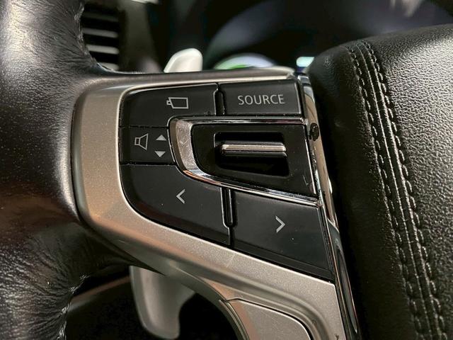 アウトランダーPHEV Gナビパッケージ (禁煙車)(後期型)(4WD)(黒半革)(純正SDナビ)(バックカメラ)(LEDヘッドライト)(クリアランスソナー)(パドルシフト)(パワーシート)(シートヒーター)(ETC)(純正18インチAW)(36枚目)