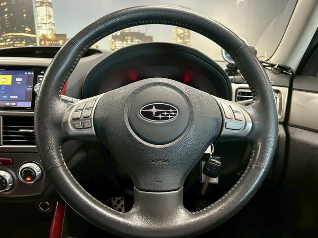 フォレスター 2.0XT (禁煙車)(5速MT)(タイミングベルト交換済み)(4WD)(クルコン)(HIDヘッドライト)(パワーシート)(フルフラット)(シートヒーター)(フロント&リアフォグランプ)(純正17インチAW)(40枚目)