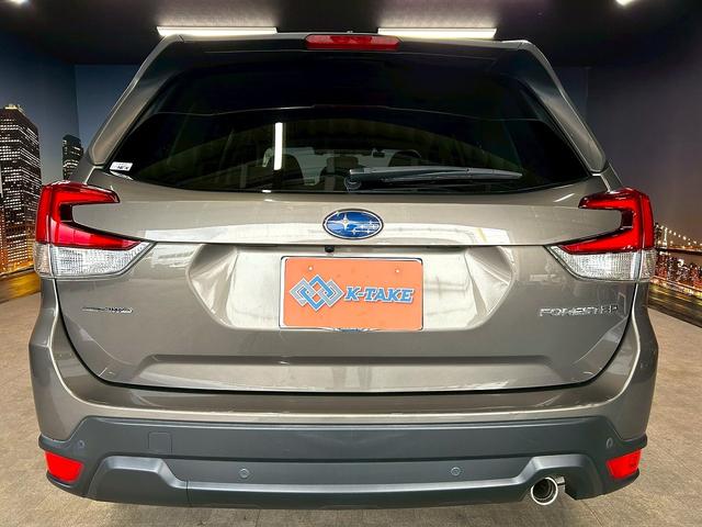 フォレスター プレミアム (禁煙車)(4WD)(半黒革)(メーカーSDナビ)(バック&サイドカメラ)(レーダークルーズコントロール)(パドルシフト)(パワーシート)(シートヒーター)(フルフラット)(純正18インチナビ)(22枚目)