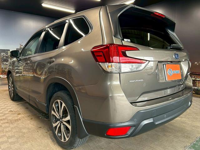 フォレスター プレミアム (禁煙車)(4WD)(半黒革)(メーカーSDナビ)(バック&サイドカメラ)(レーダークルーズコントロール)(パドルシフト)(パワーシート)(シートヒーター)(フルフラット)(純正18インチナビ)(23枚目)